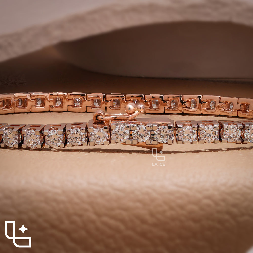 Emerald Cut Tennis Bracelet with Classic Diamond Links, 10 CT Diamond Weight, 14 g Metal Weight
