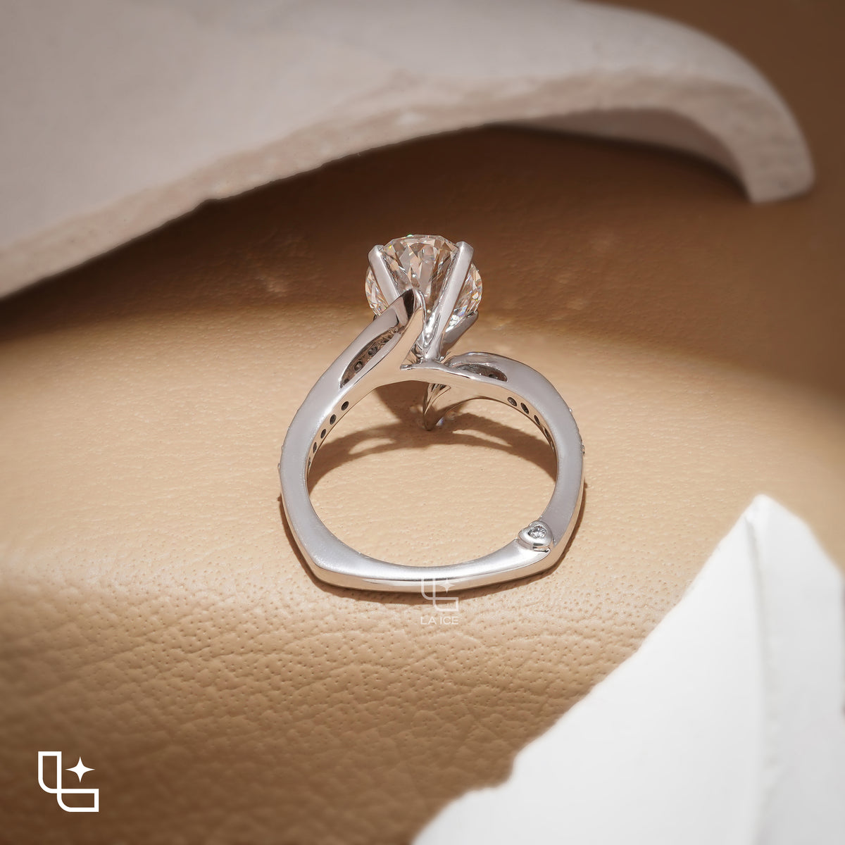 Oval Cut Pavé Engagement Ring with Brilliant Center Stone and Sparkling Side Stones
