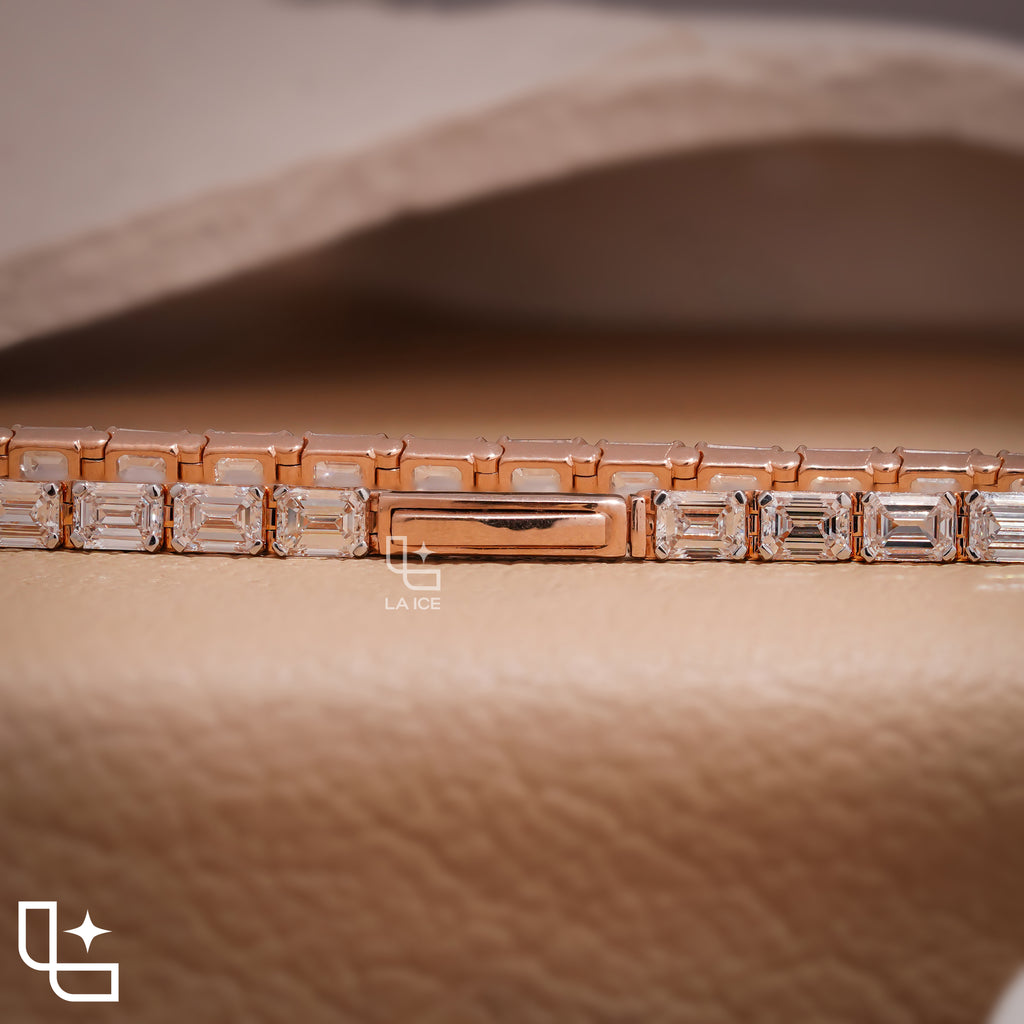 Emerald Cut Tennis Bracelet with Classic Rectangular Stones, 14 CT Diamond Weight, 16 g Metal Weight