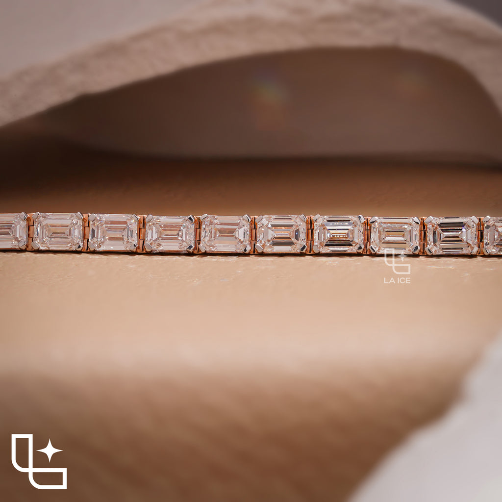Emerald Cut Tennis Bracelet with Classic Rectangular Stones, 14 CT Diamond Weight, 16 g Metal Weight