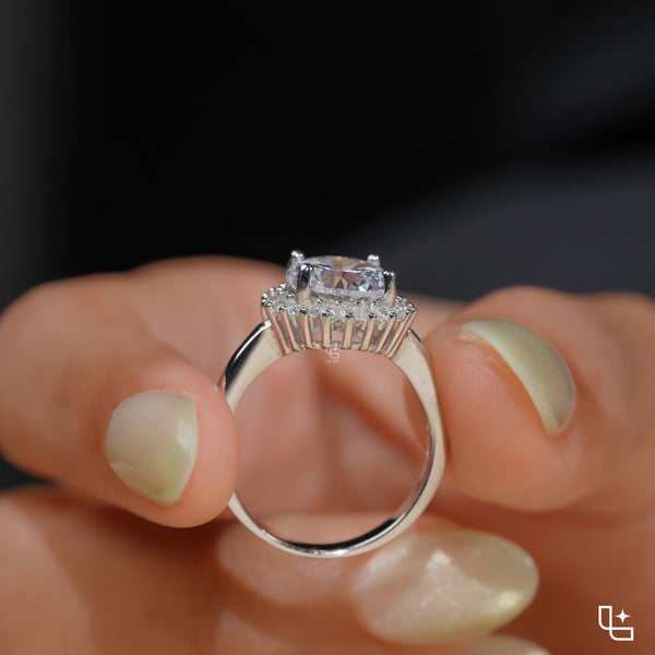 Round Halo Engagement Ring with Sparkling Accent Stones