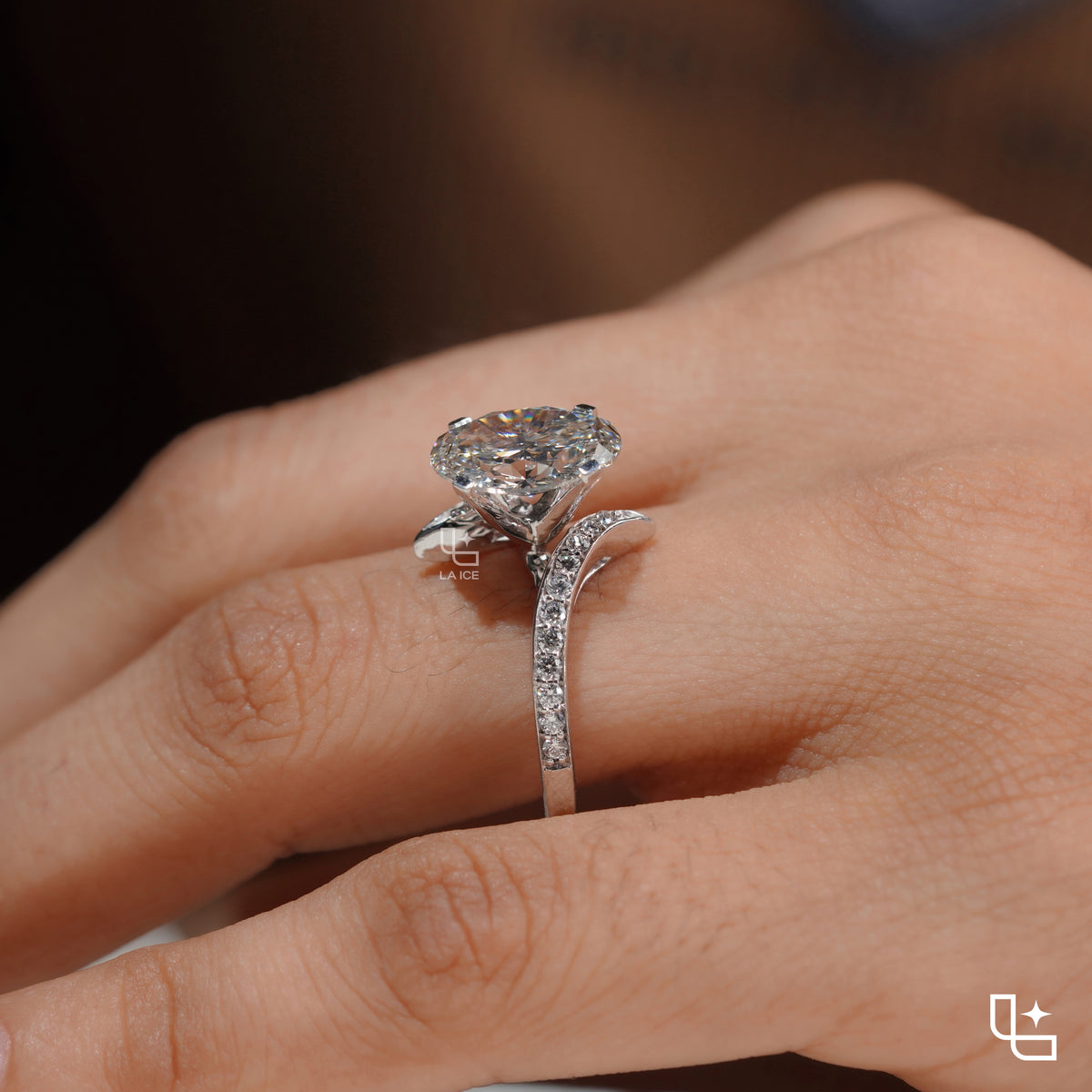 Oval Cut Pavé Engagement Ring with Brilliant Center Stone and Sparkling Side Stones