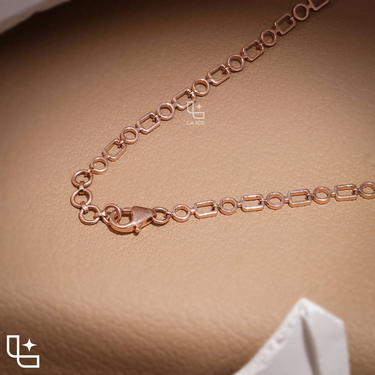 Round and Emerald Cut Alternating Tennis Necklace