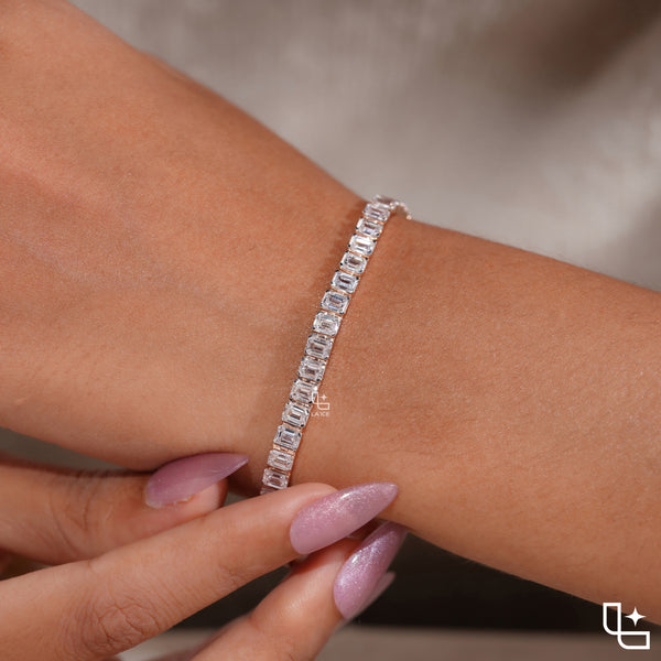 Emerald Cut Tennis Bracelet with Classic Diamond Links, 12 CT Diamond Weight, 16 g Metal Weight