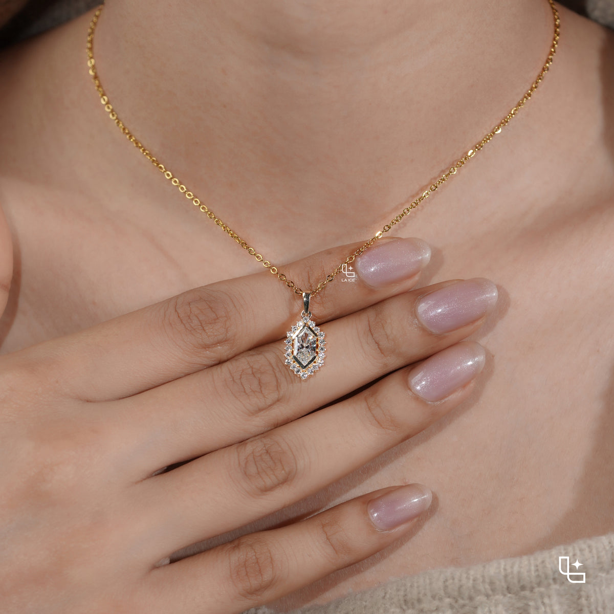 Marquise Halo Pendant Necklace with Sparkling Diamond Accents – 1.50 CT Total Diamond Weight