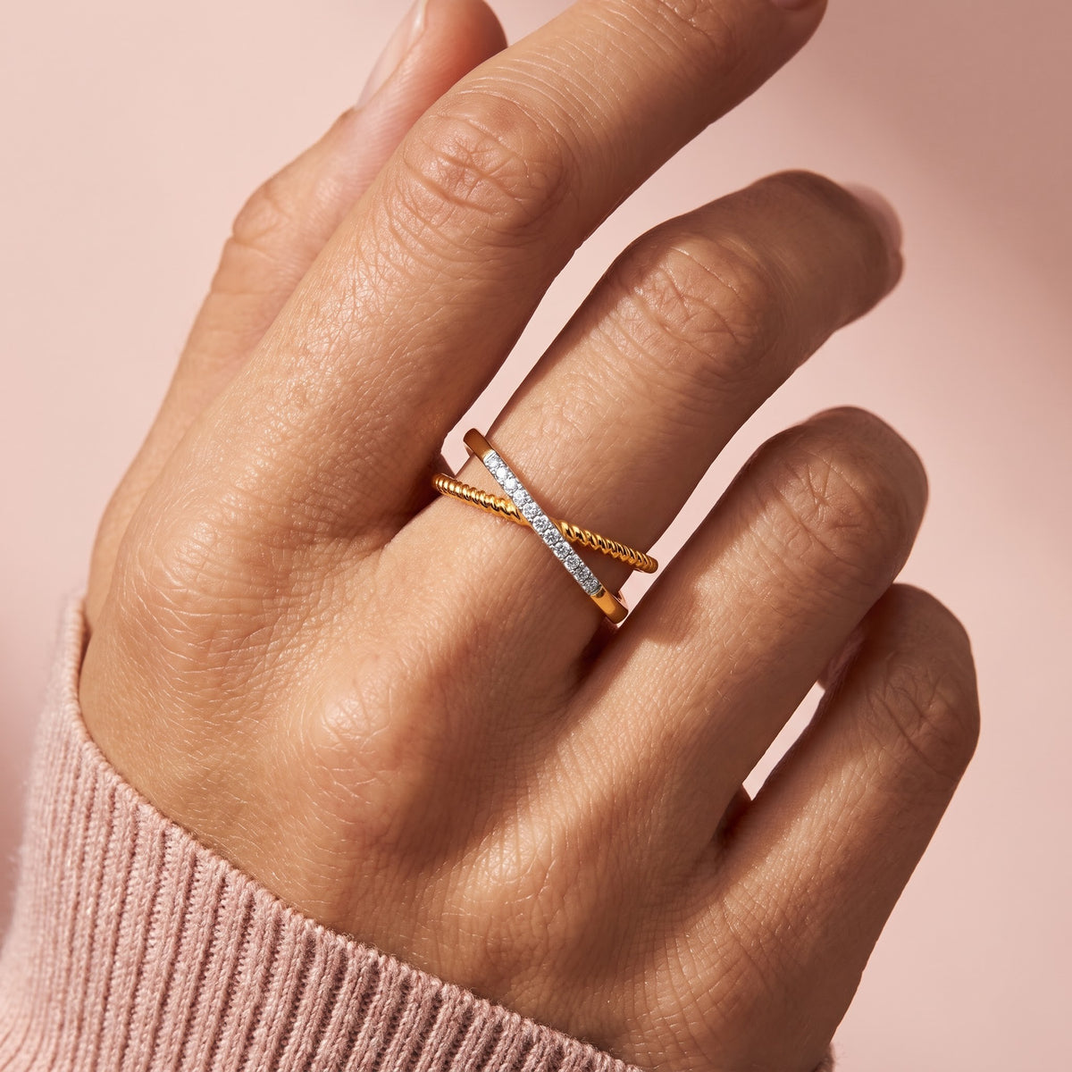 Crossover Diamond Ring with Twisted Band, 0.40 CT Total Diamond Weight