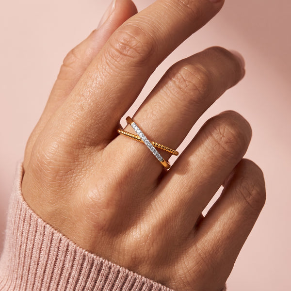 Crossover Diamond Ring with Twisted Band, 0.40 CT Total Diamond Weight