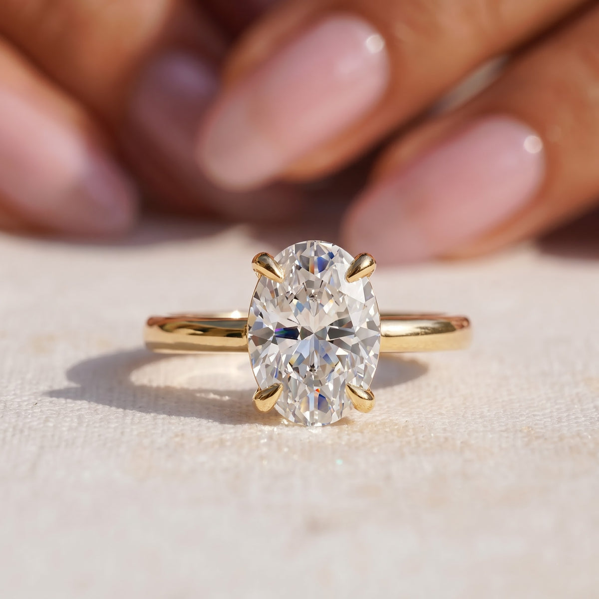 Oval Cut Solitaire Engagement Ring, Classic Four-Prong Setting, 1.00 CT Diamond