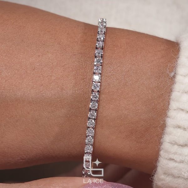 Emerald Cut Tennis Bracelet with Classic Diamond Links, 10 CT Diamond Weight, 14 g Metal Weight